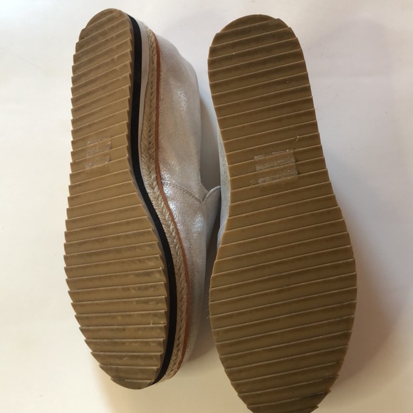 Women platform slip on Loafers Espadrilles in silver , size 38.5 - Picture 7 of 9